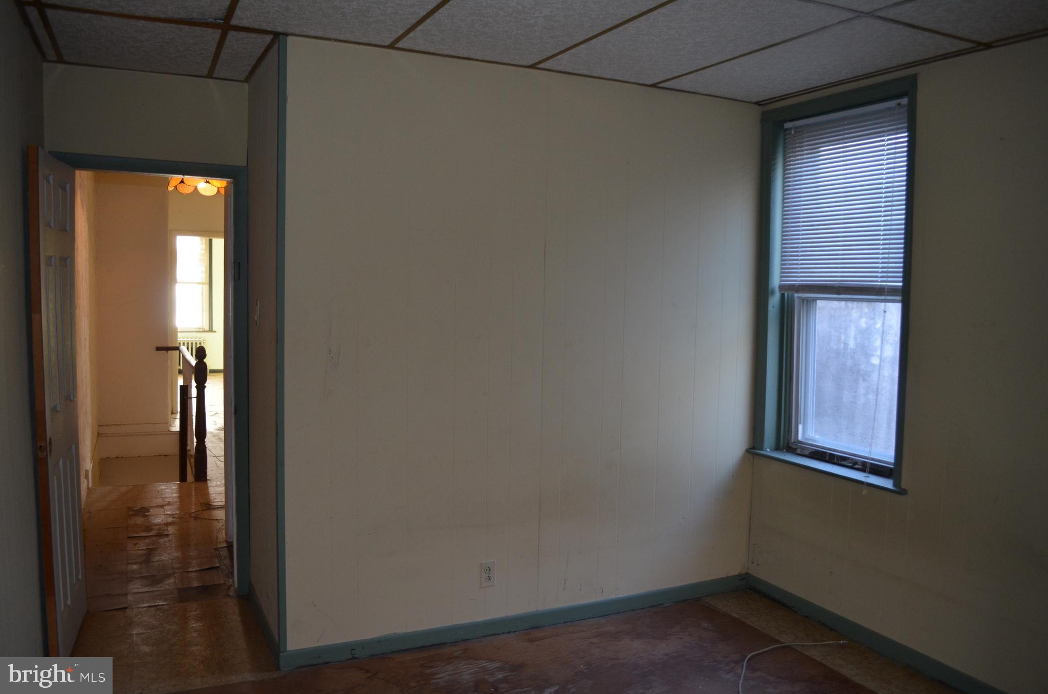 EAST FALLS - Residential