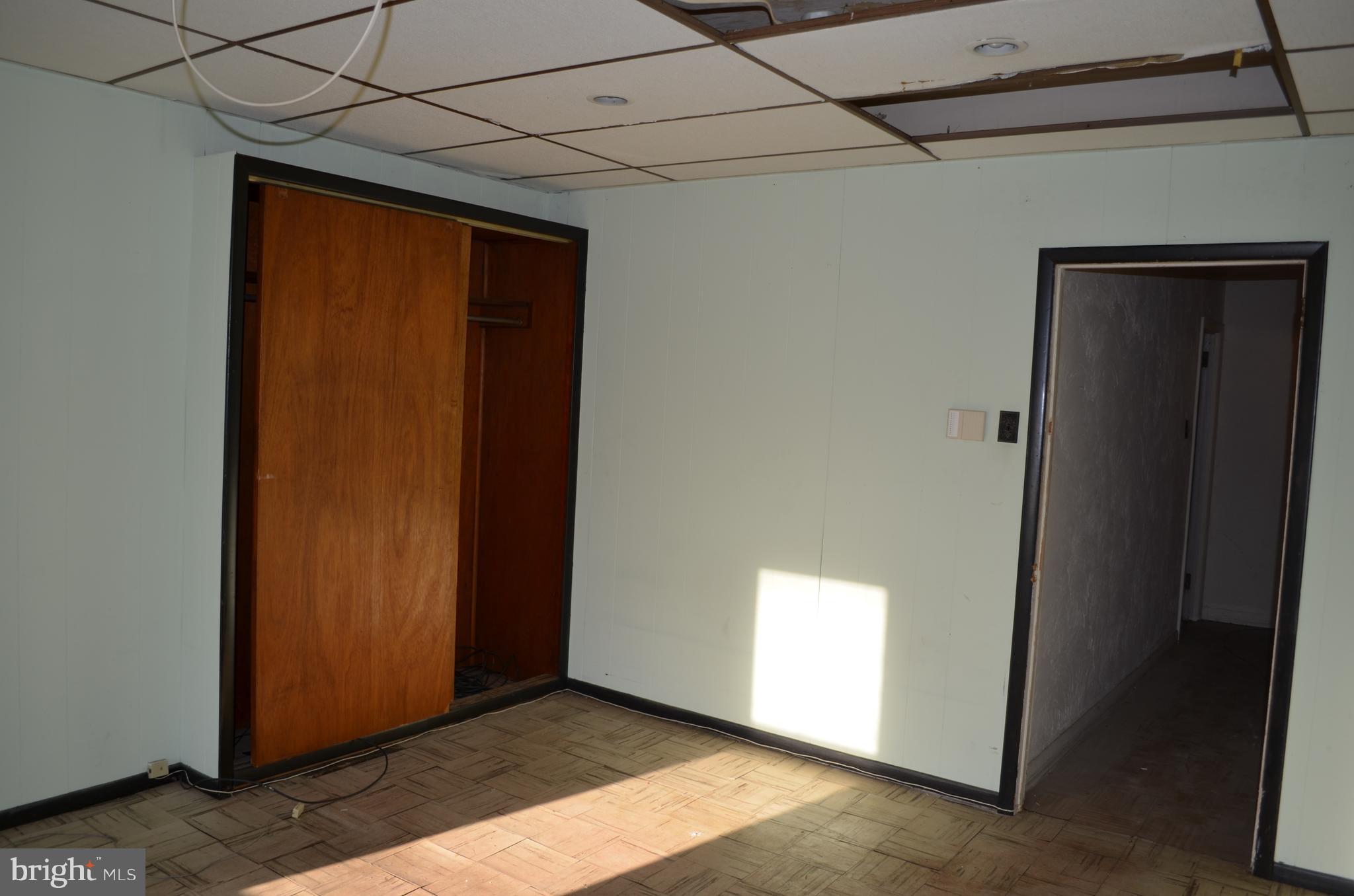 EAST FALLS - Residential