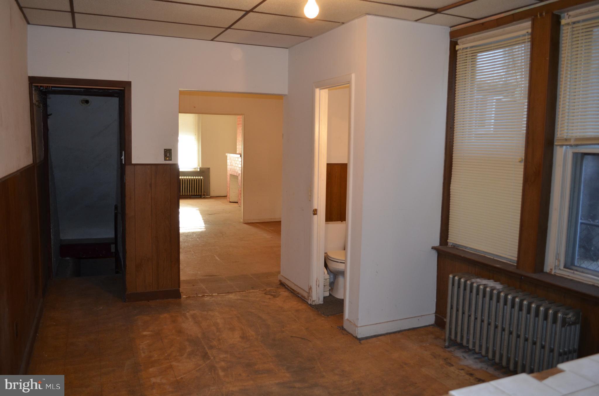 EAST FALLS - Residential