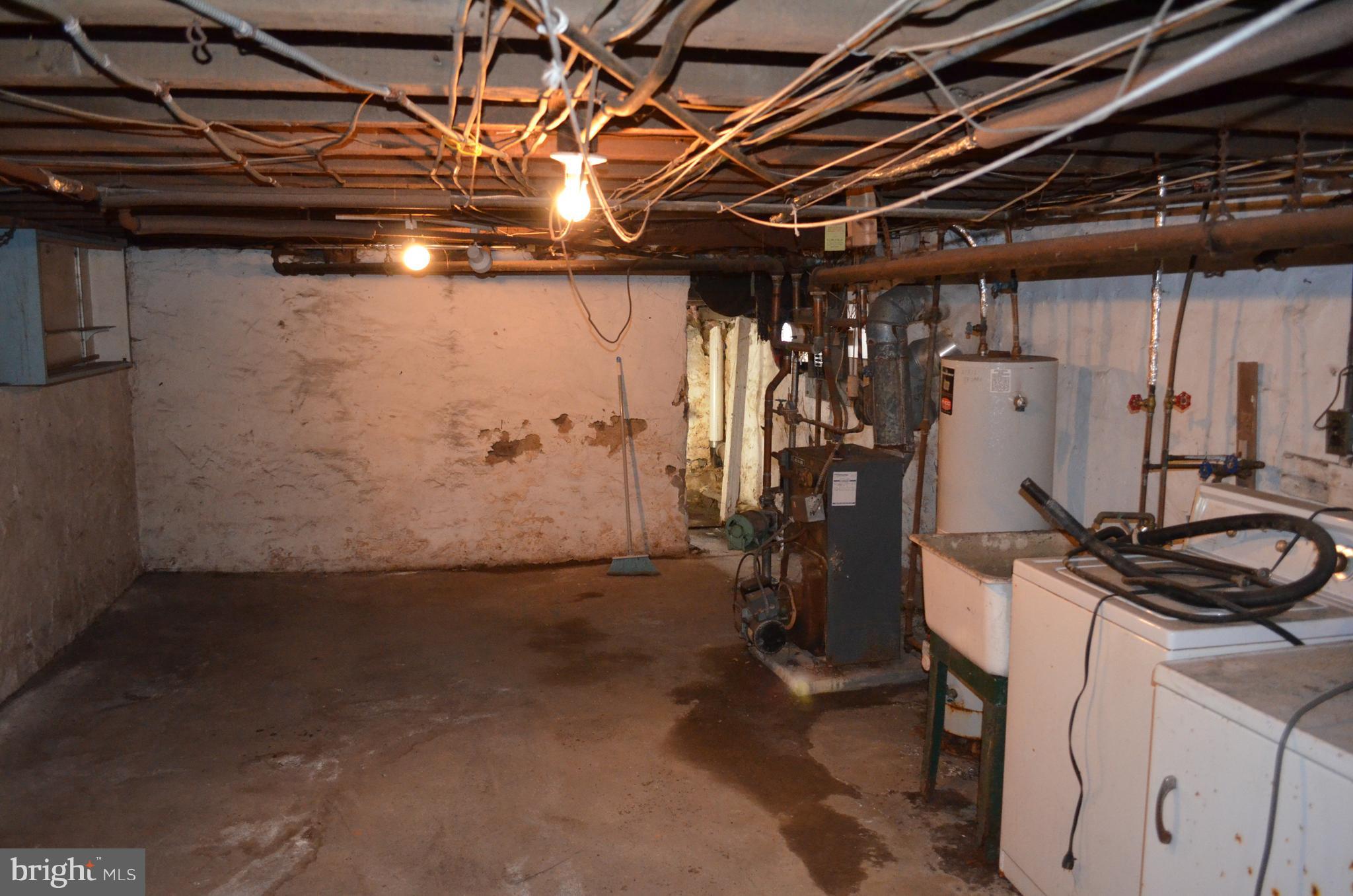 EAST FALLS - Residential