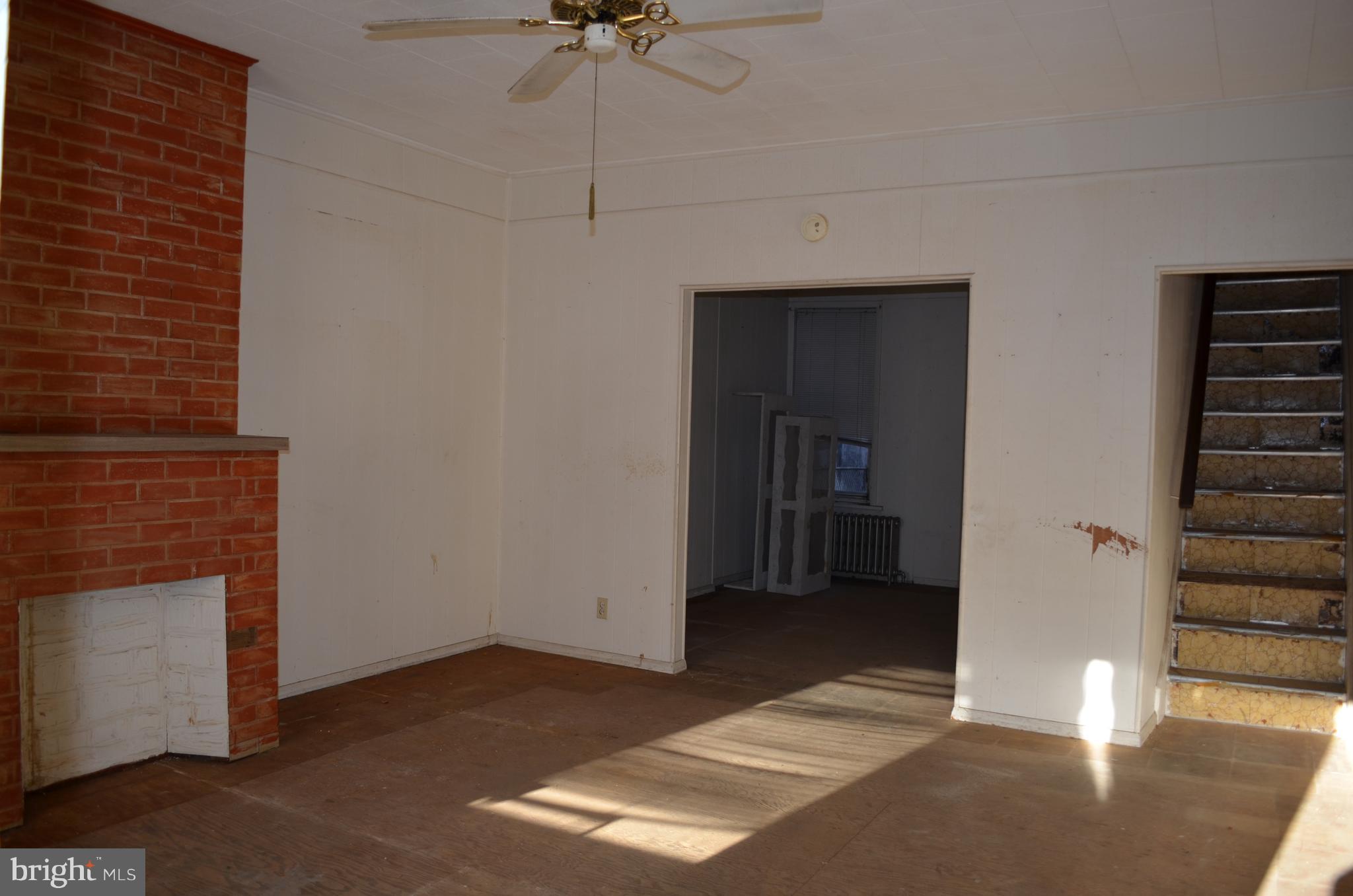 EAST FALLS - Residential