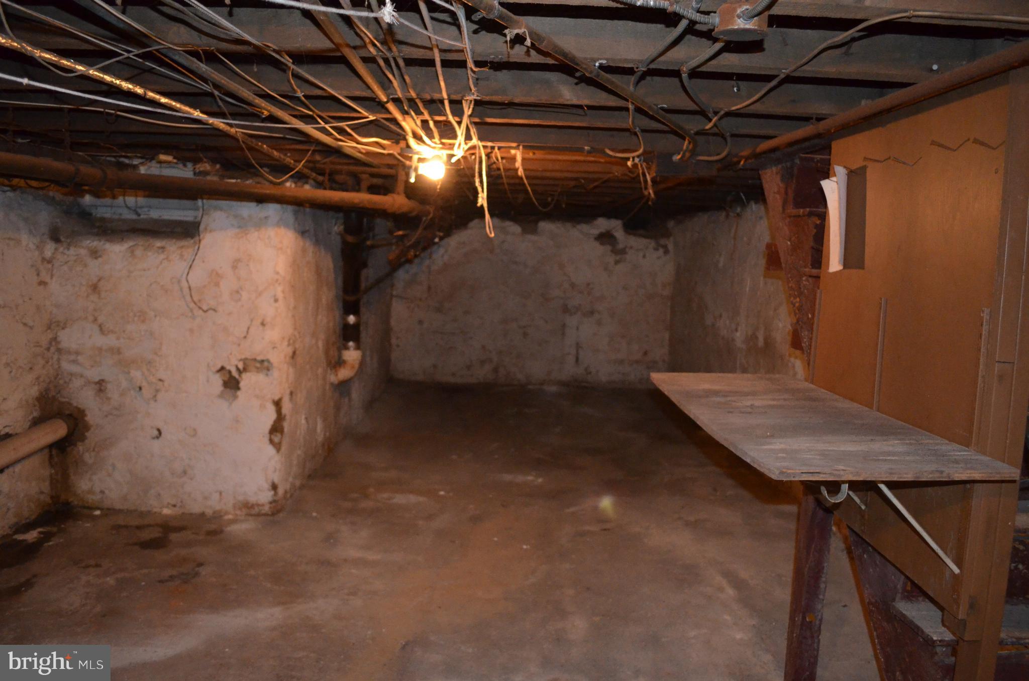 EAST FALLS - Residential