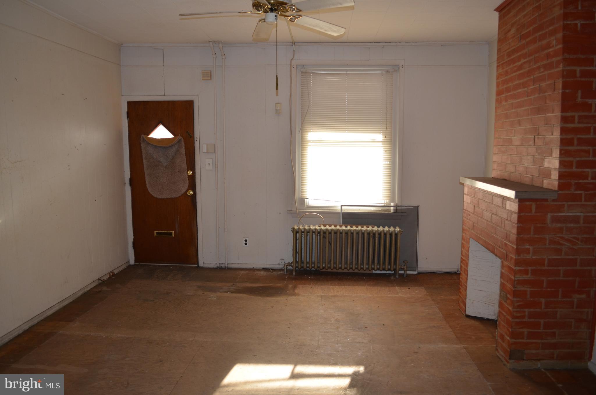 EAST FALLS - Residential