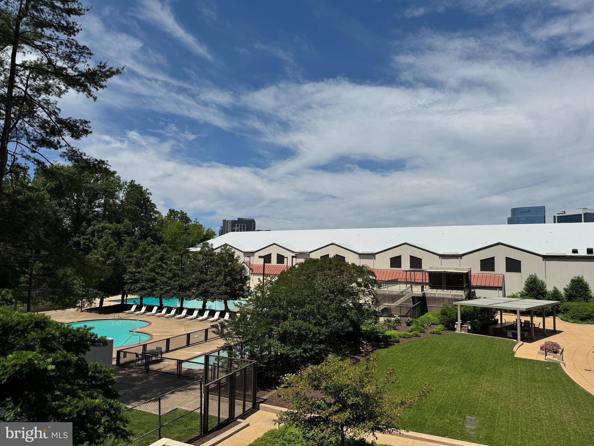 REGENCY AT MCLEAN - Residential