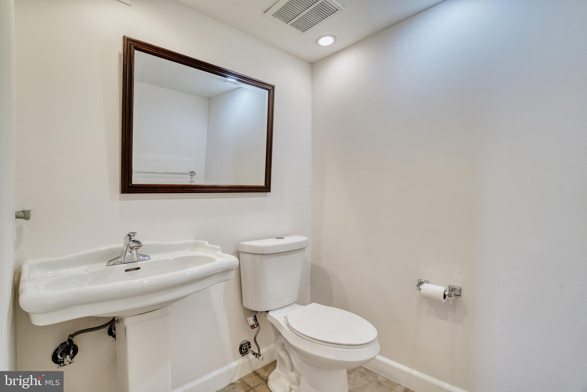 REGENCY AT MCLEAN - Residential