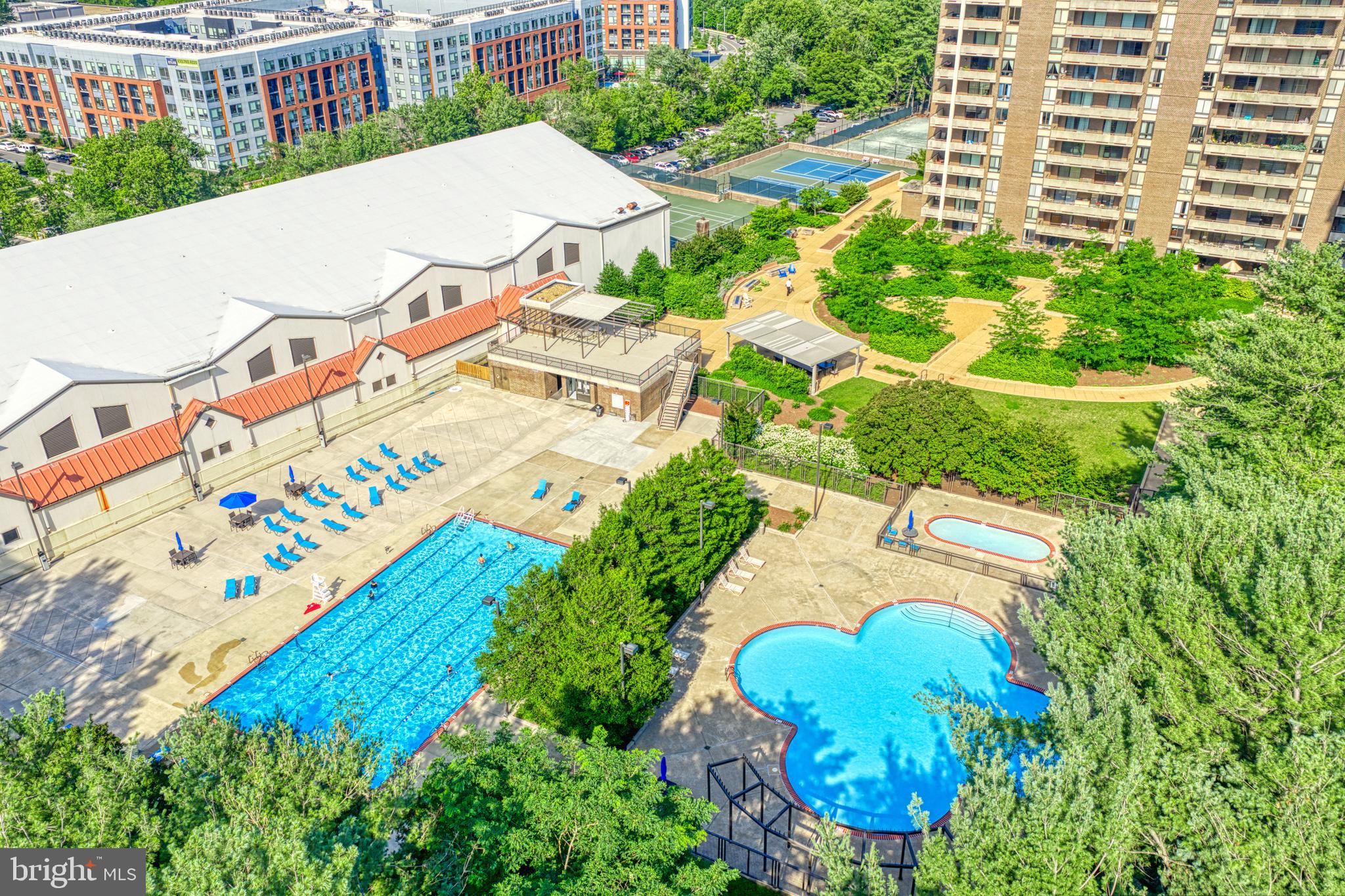 REGENCY AT MCLEAN - Residential