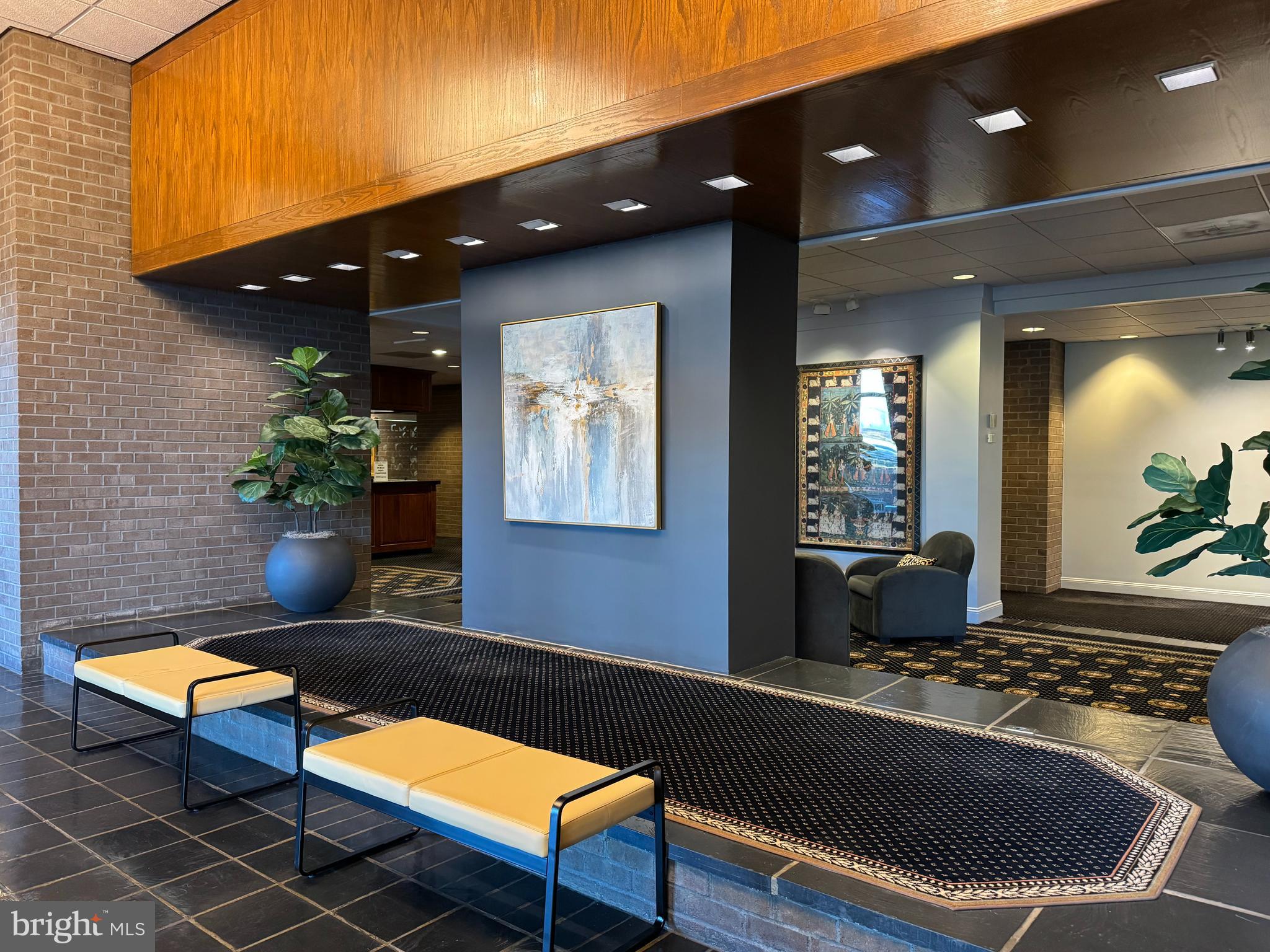 REGENCY AT MCLEAN - Residential