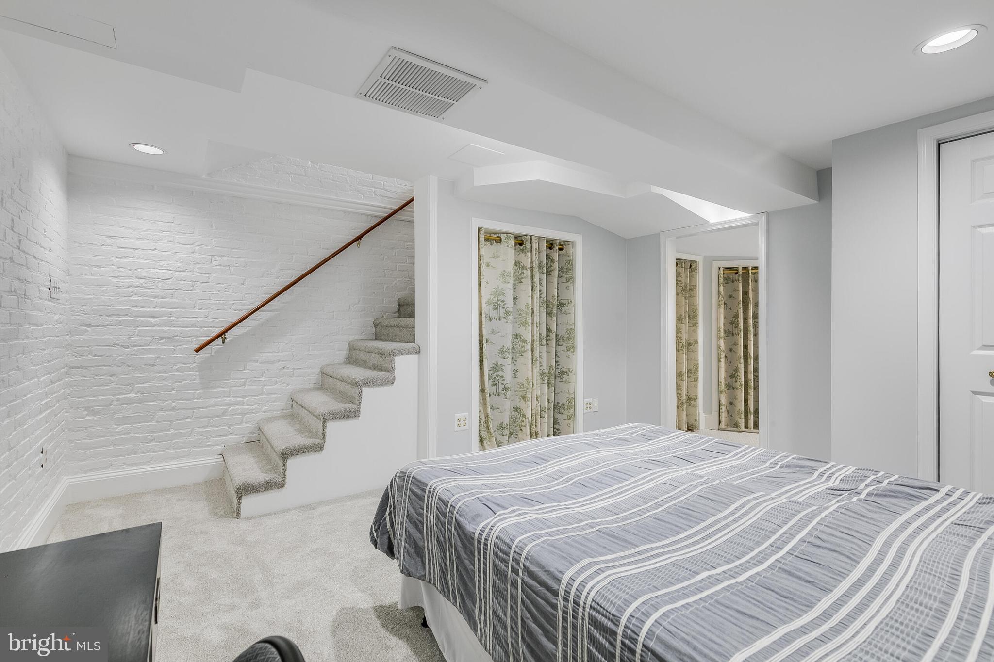 OLD TOWN - Residential