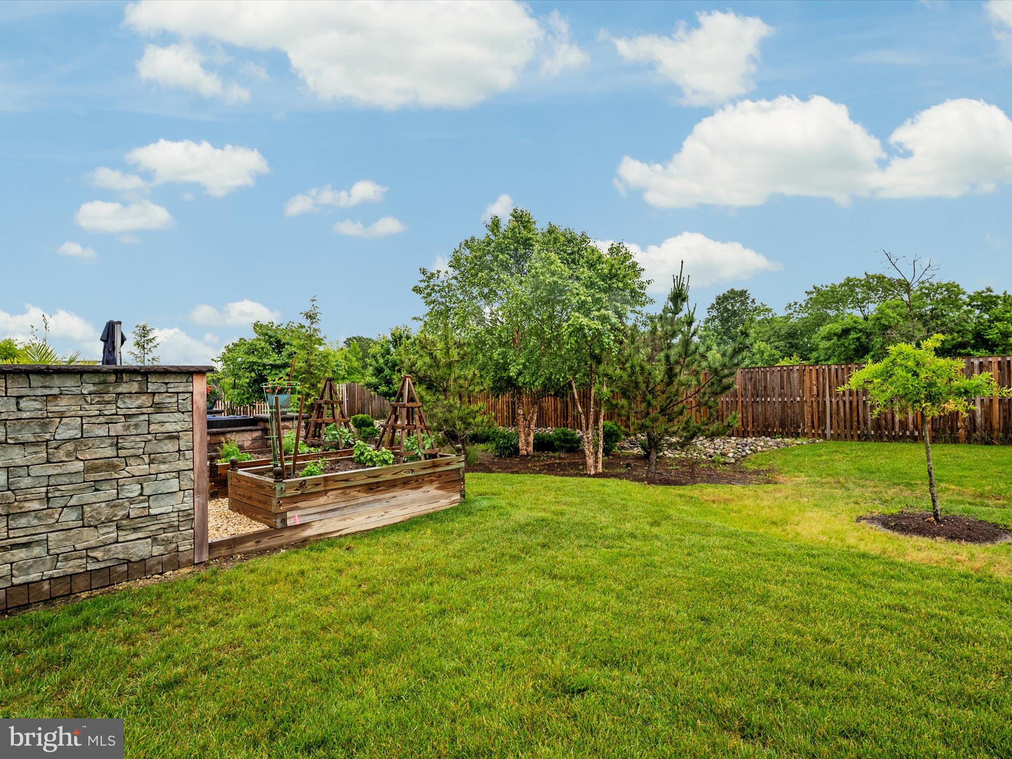 FOUR SEASONS AT KENT ISLAND - Residential