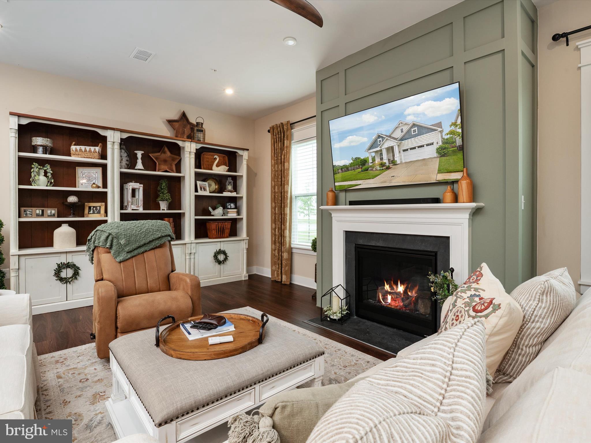 FOUR SEASONS AT KENT ISLAND - Residential