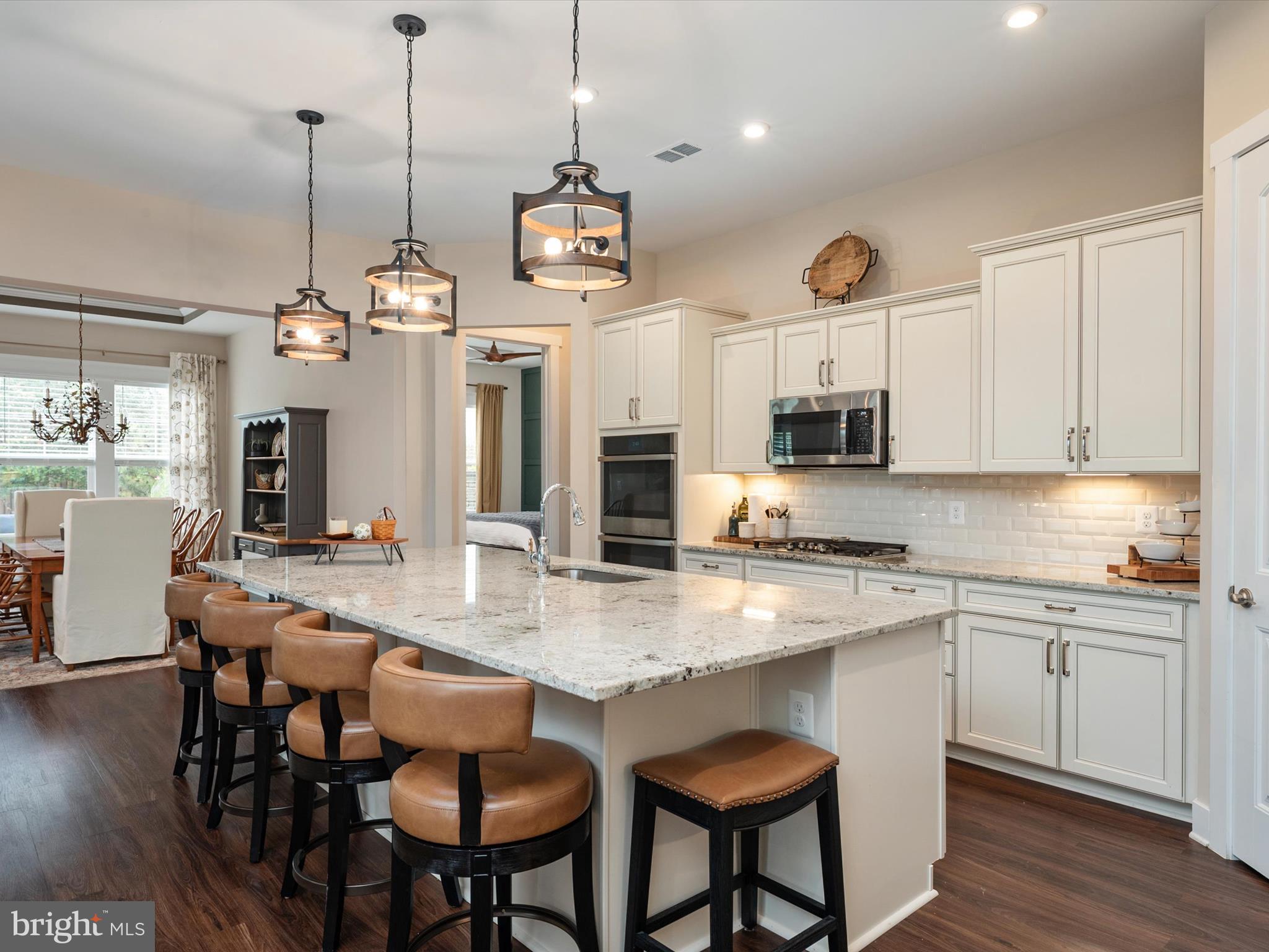 FOUR SEASONS AT KENT ISLAND - Residential