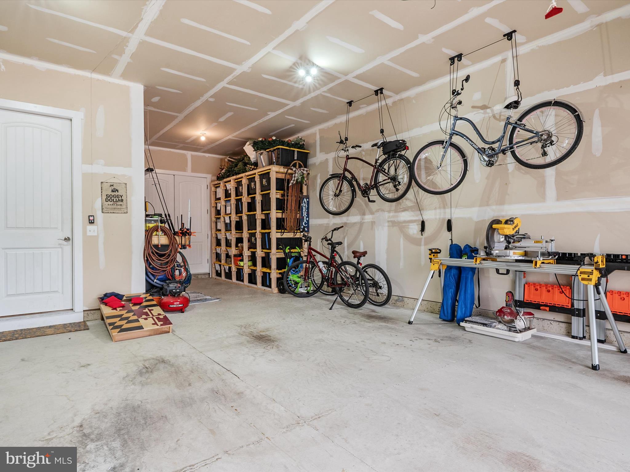 FOUR SEASONS AT KENT ISLAND - Residential