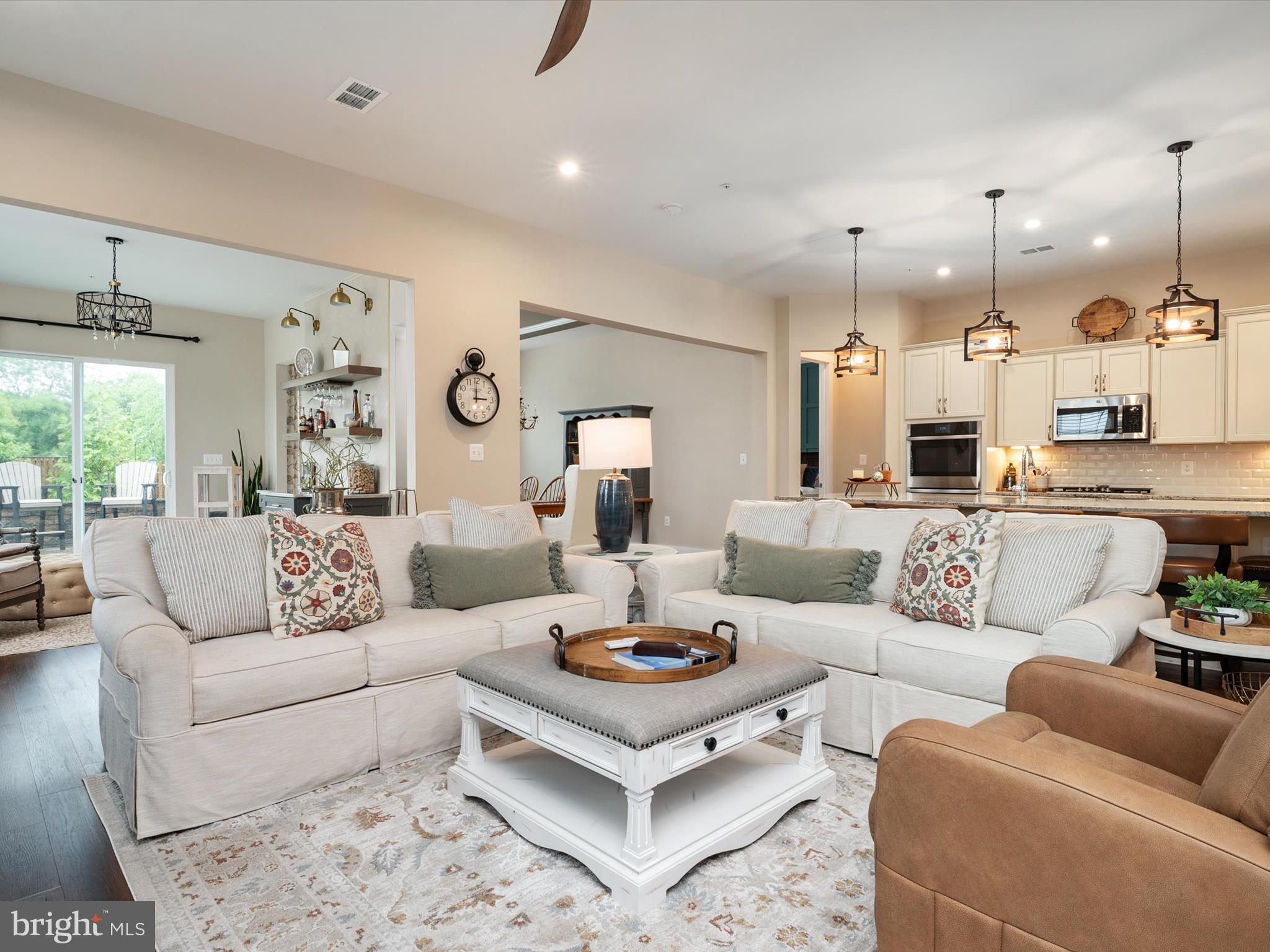 FOUR SEASONS AT KENT ISLAND - Residential