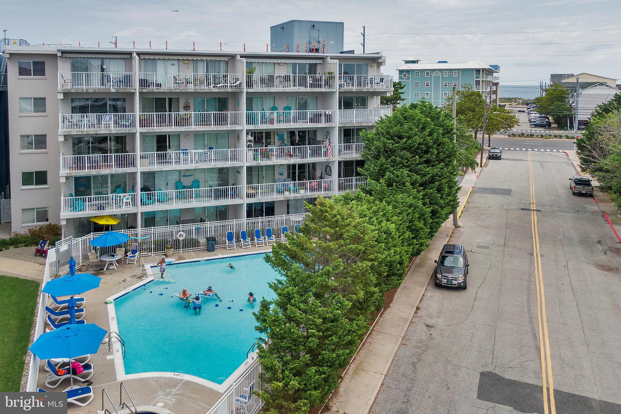 TRITON'S TRUMPET - Residential