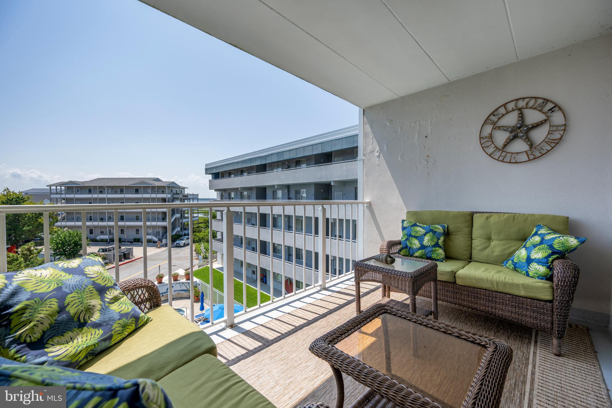 TRITON'S TRUMPET - Residential