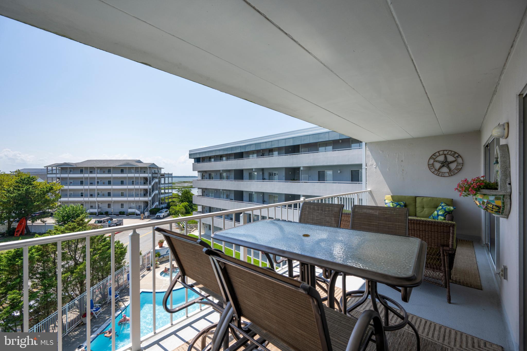 TRITON'S TRUMPET - Residential