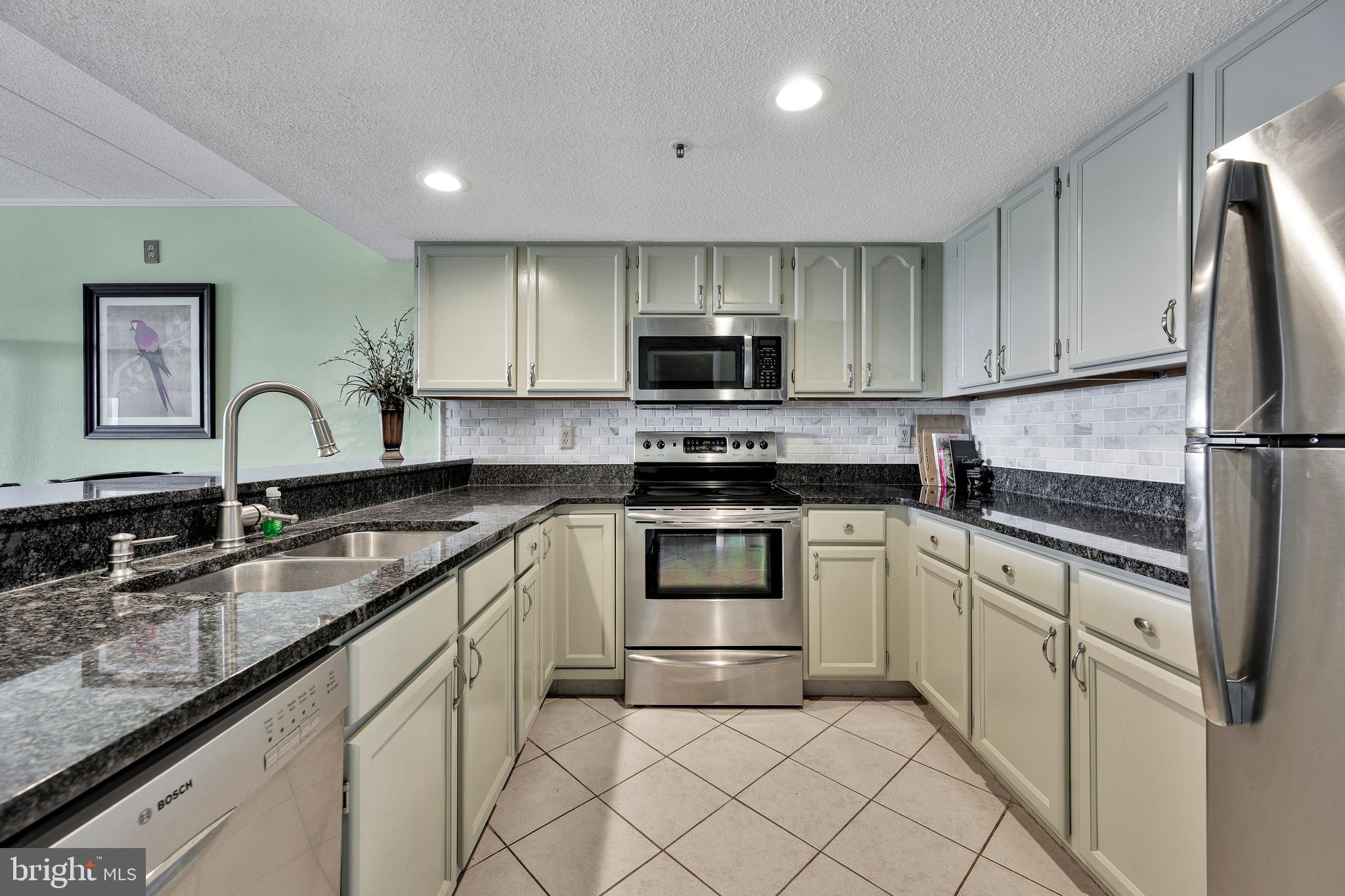 TRITON'S TRUMPET - Residential