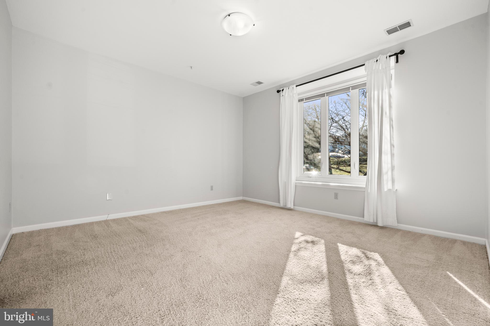 FAIRWAYS BAY HILLS CONDOMINIUMS - Residential