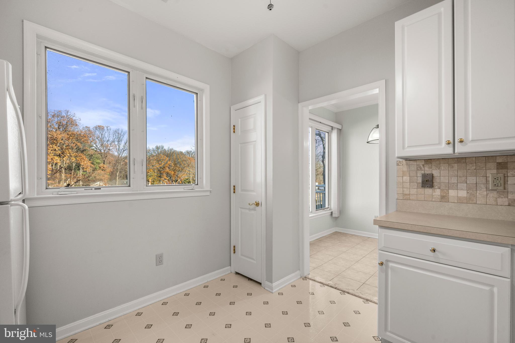 FAIRWAYS BAY HILLS CONDOMINIUMS - Residential