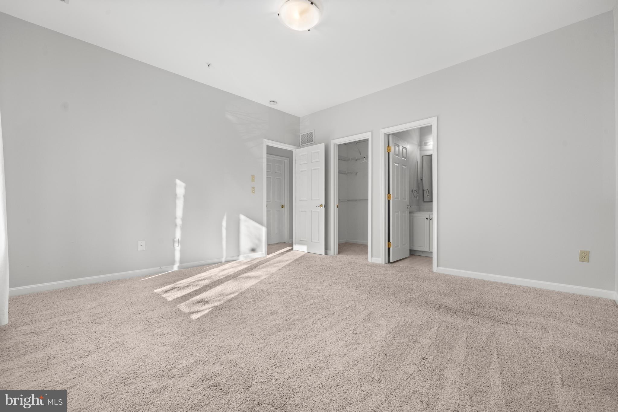 FAIRWAYS BAY HILLS CONDOMINIUMS - Residential