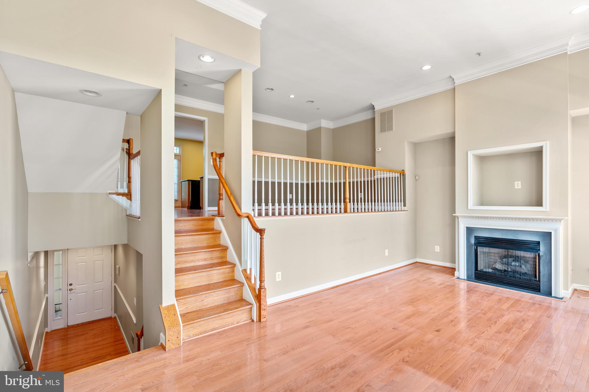 307 OAK KNOLL TERRACE