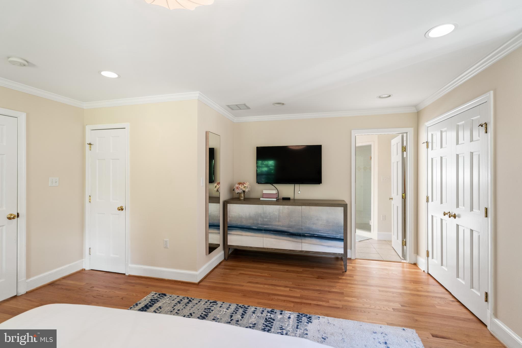 BRADLEY HILLS - Residential