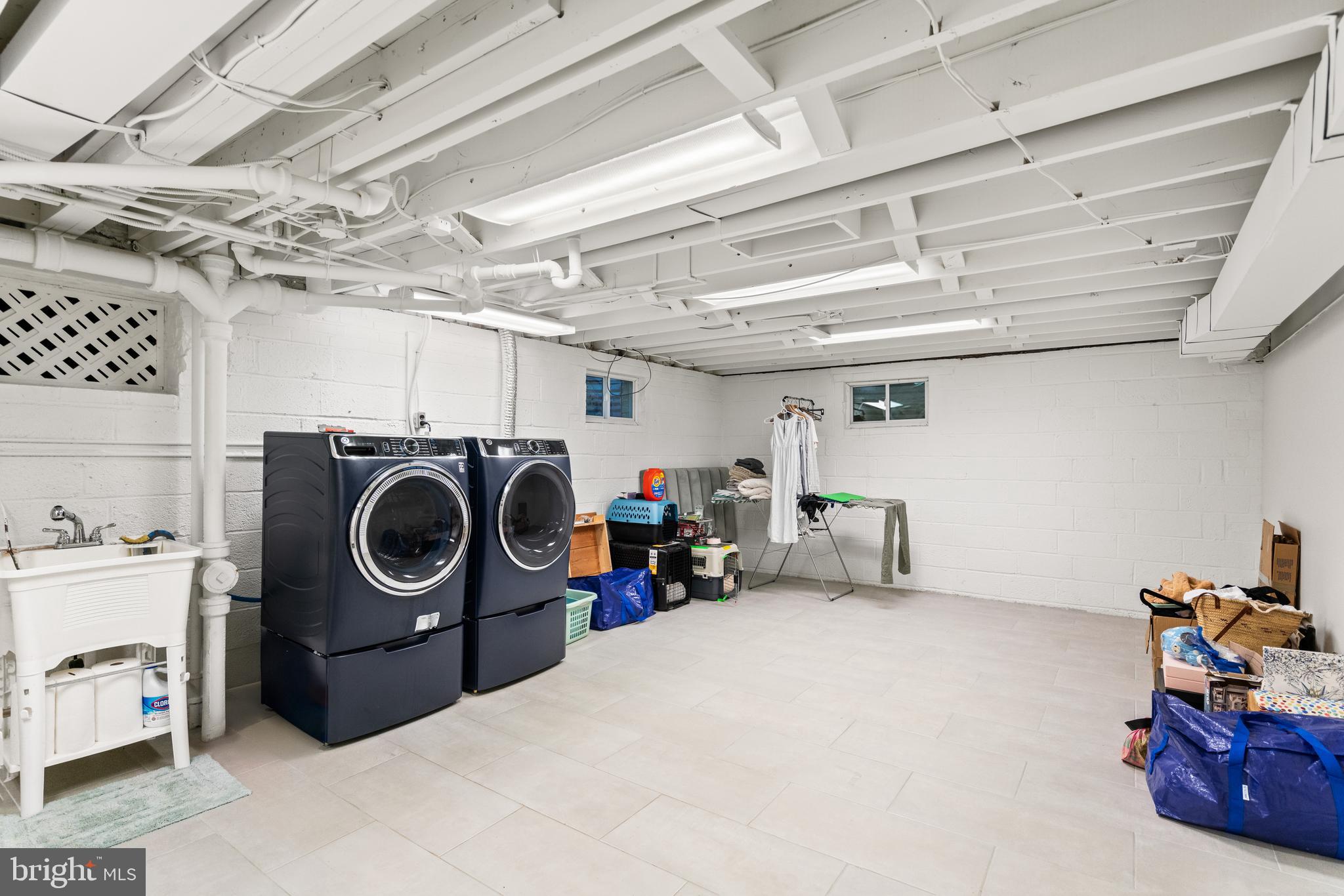 BRADLEY HILLS - Residential