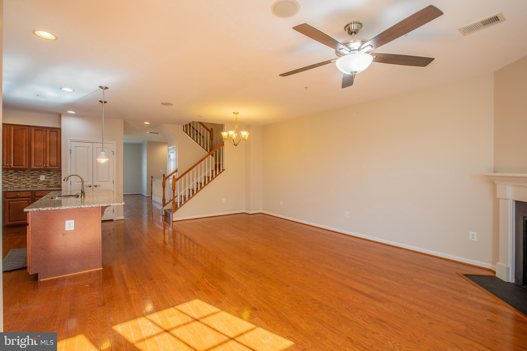 GREENBELT STATION - Residential