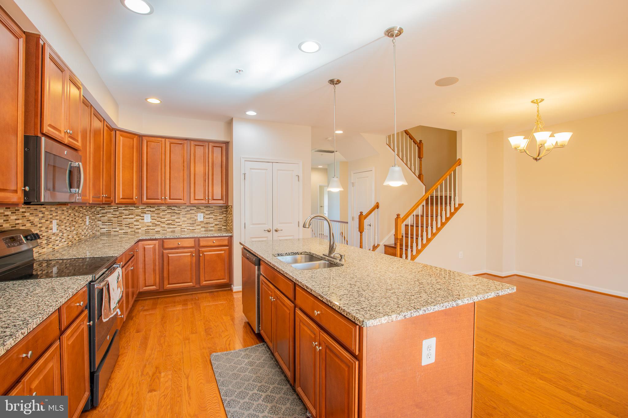 GREENBELT STATION - Residential