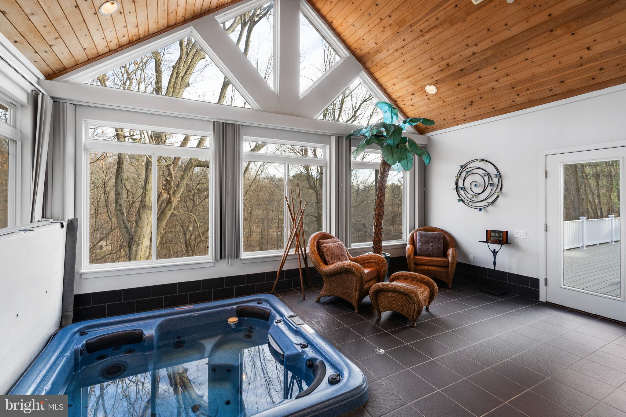 CRYSTAL FOREST - Residential