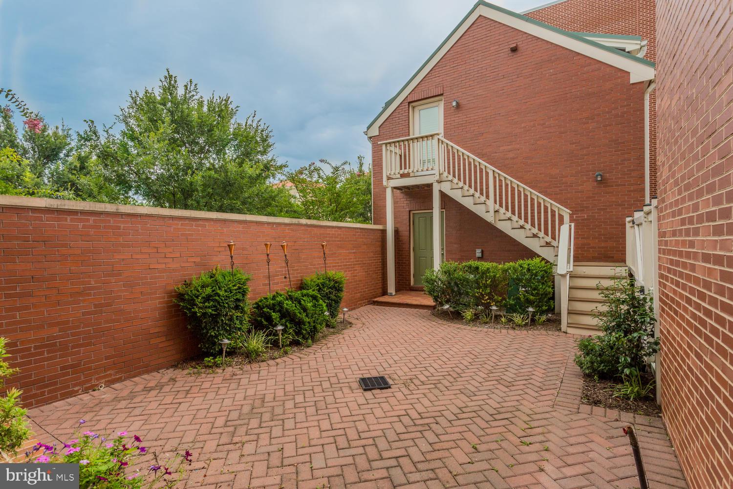 POTOMAC YARD - Residential