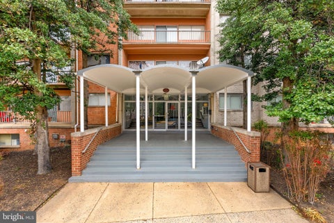 Condo For Rent - 5851 Quantrell Avenue #109<br/> ALEXANDRIA, VA 22312