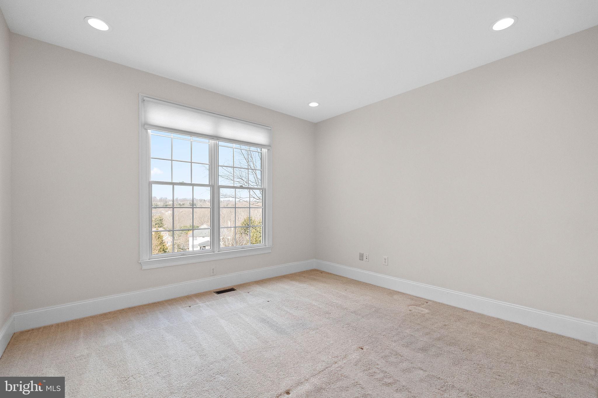 TALL TREES AT THOR - Residential