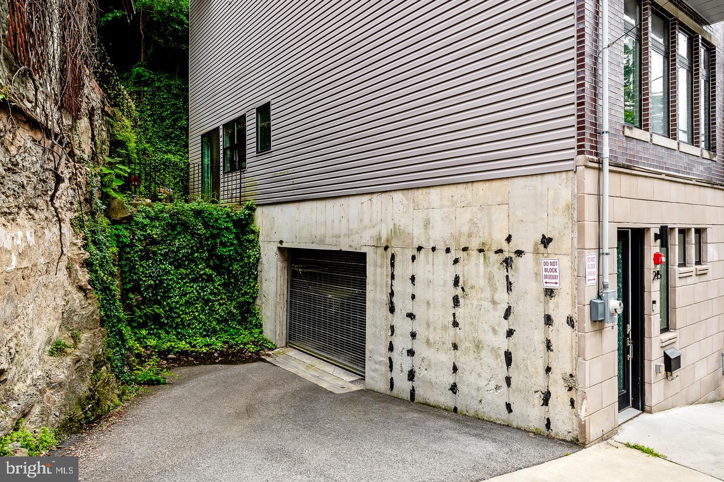 245 LYCEUM AVENUE