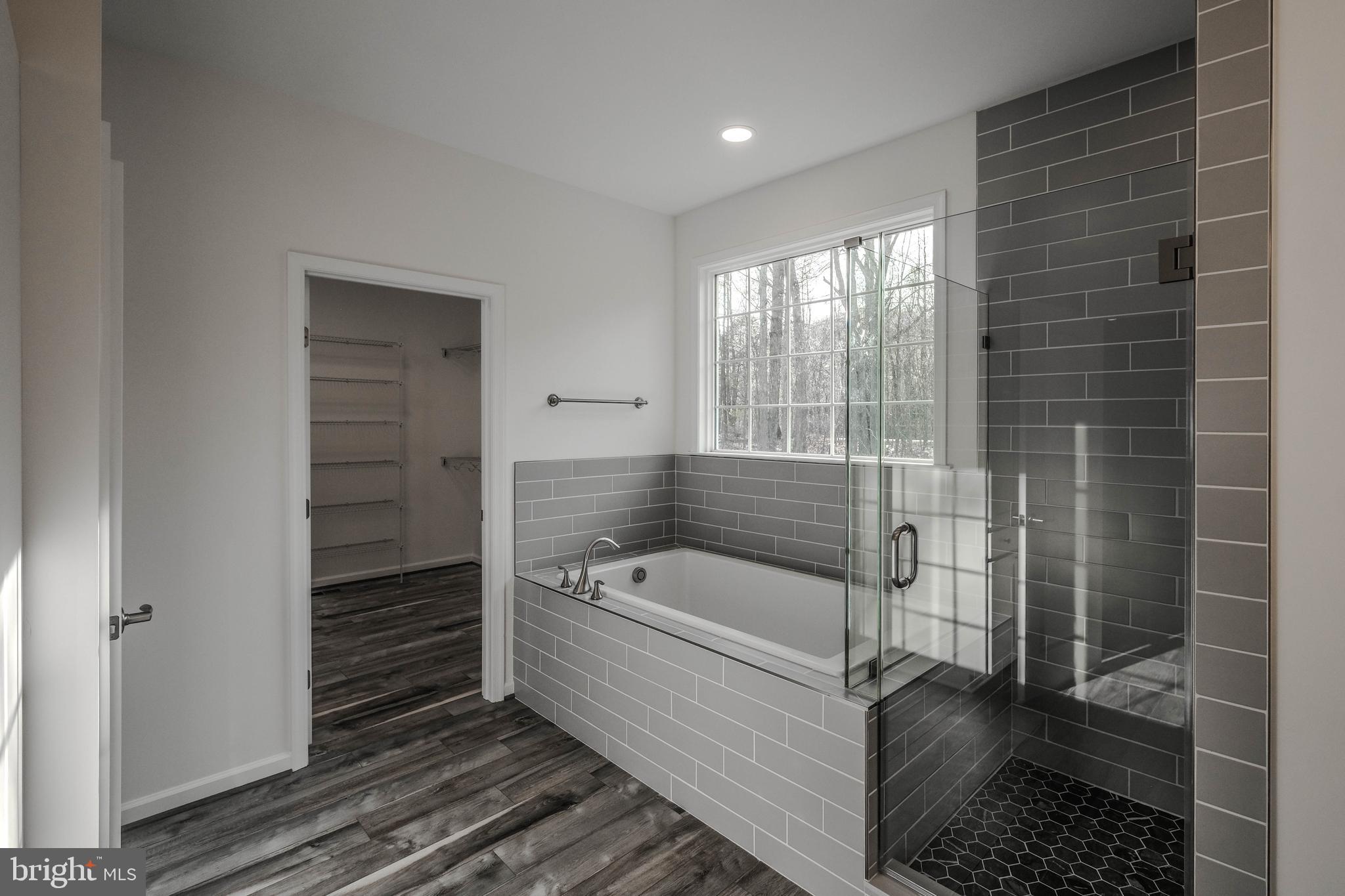 GREEN HILL FOREST - Residential