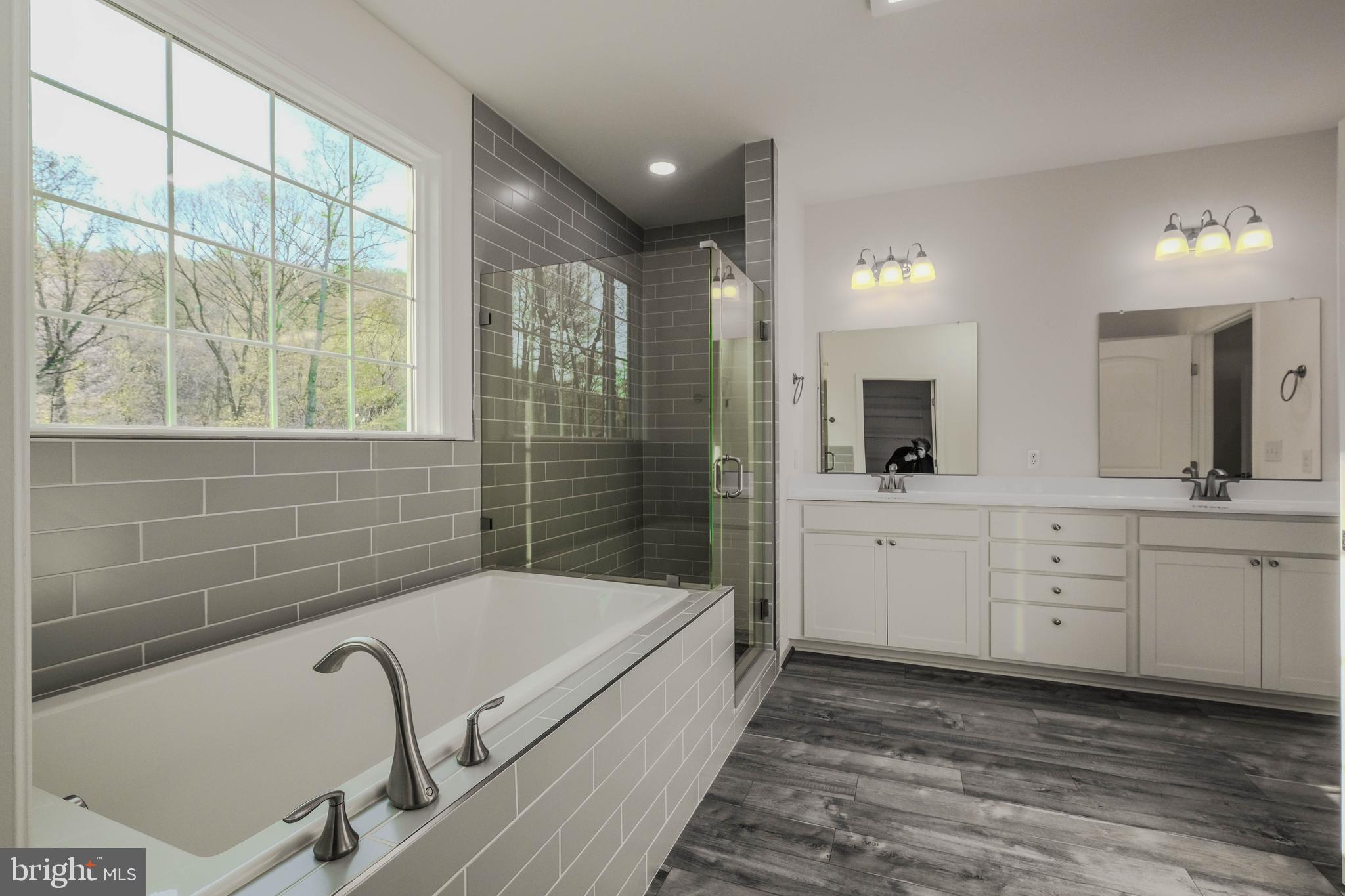 GREEN HILL FOREST - Residential