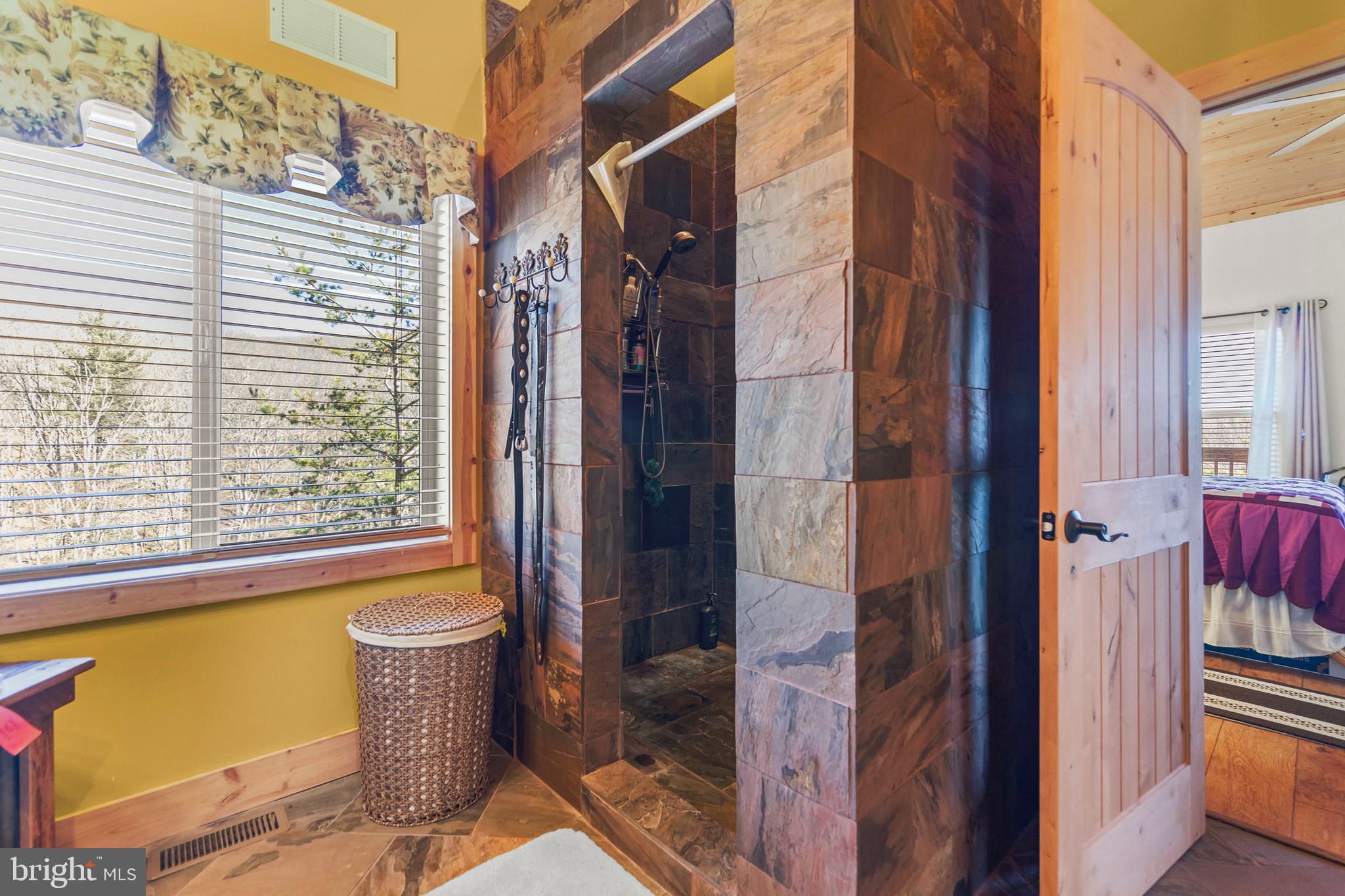 TROUT PASS - Residential