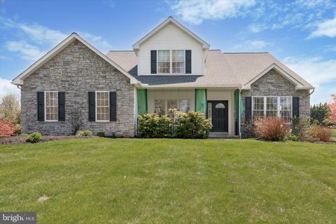 114 INDIAN RUN DRIVE DOUGLASSVILLE PA 19518