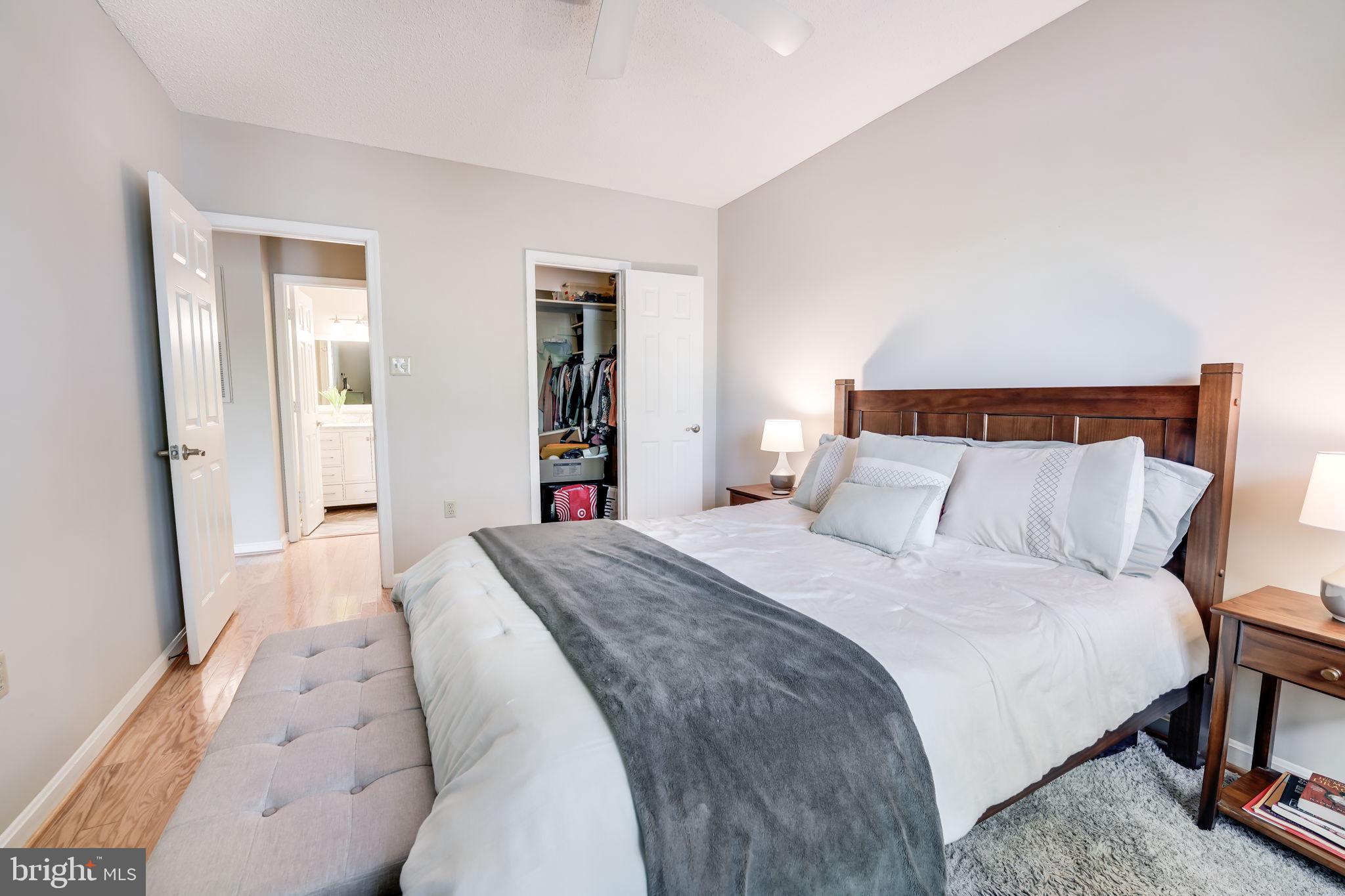 HILLWOOD - Residential