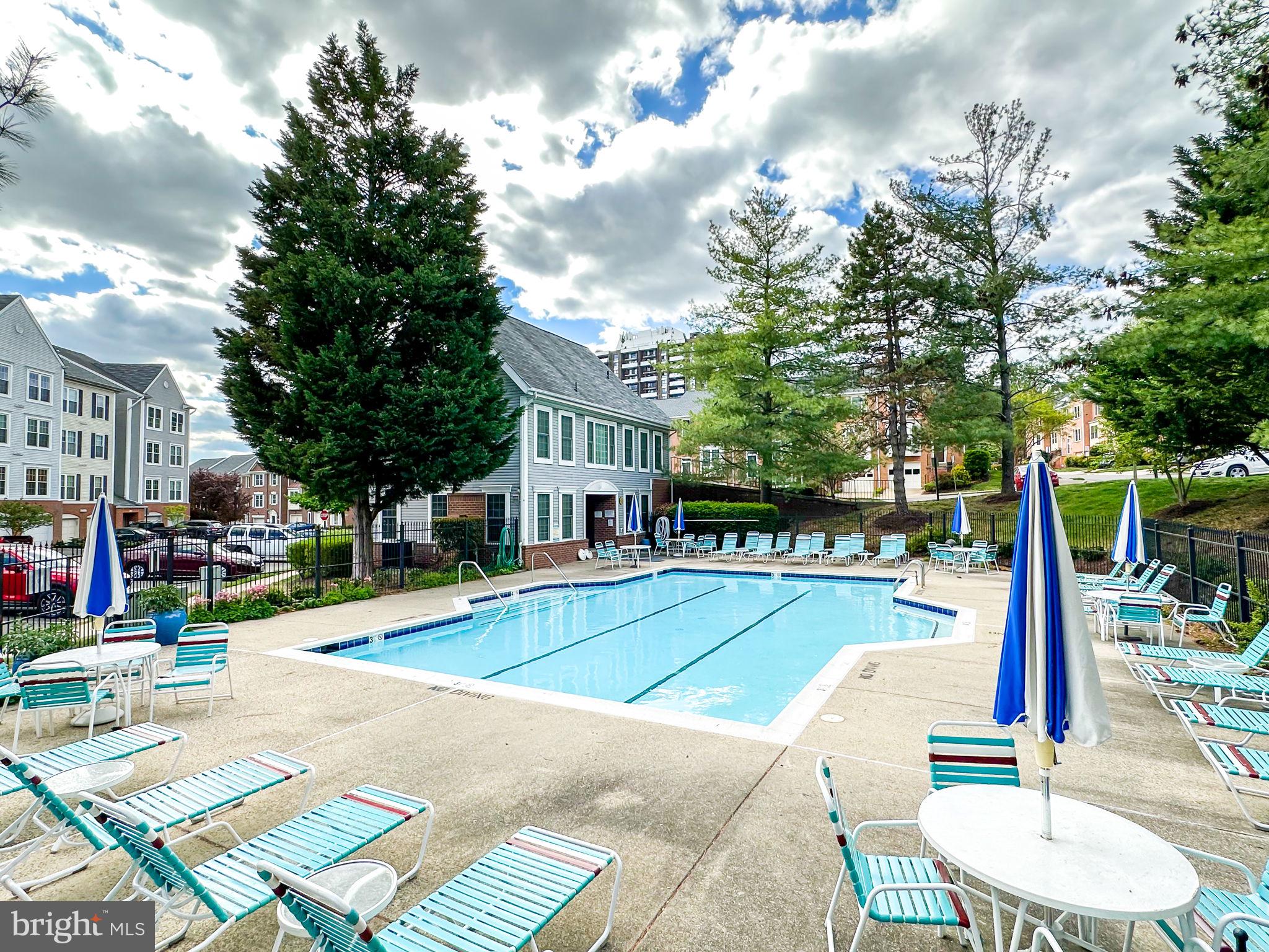 HILLWOOD - Residential