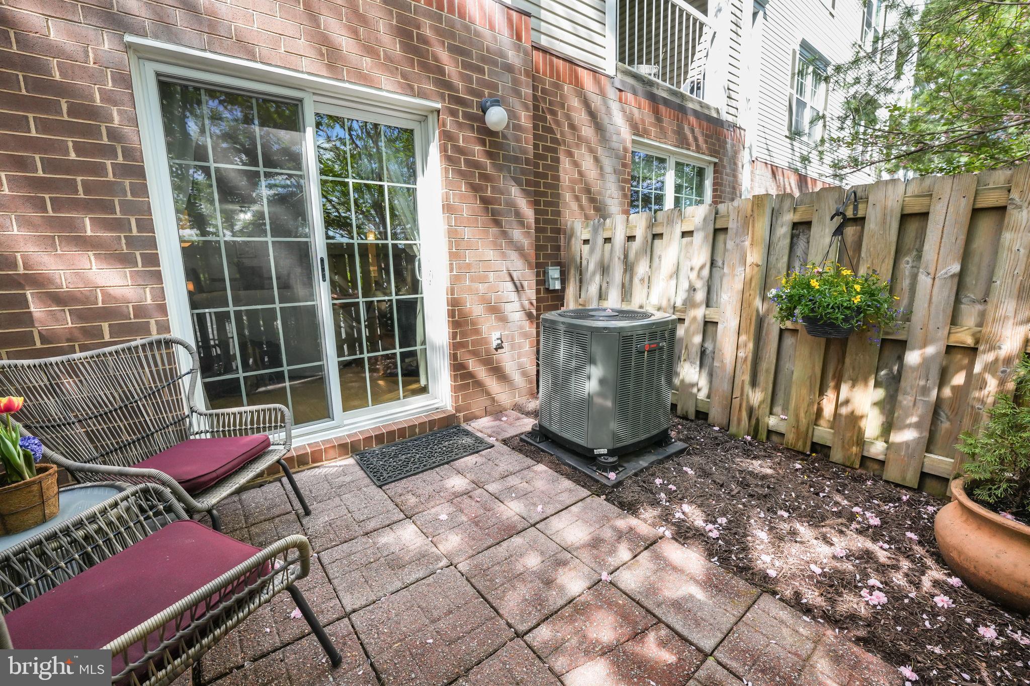 HILLWOOD - Residential