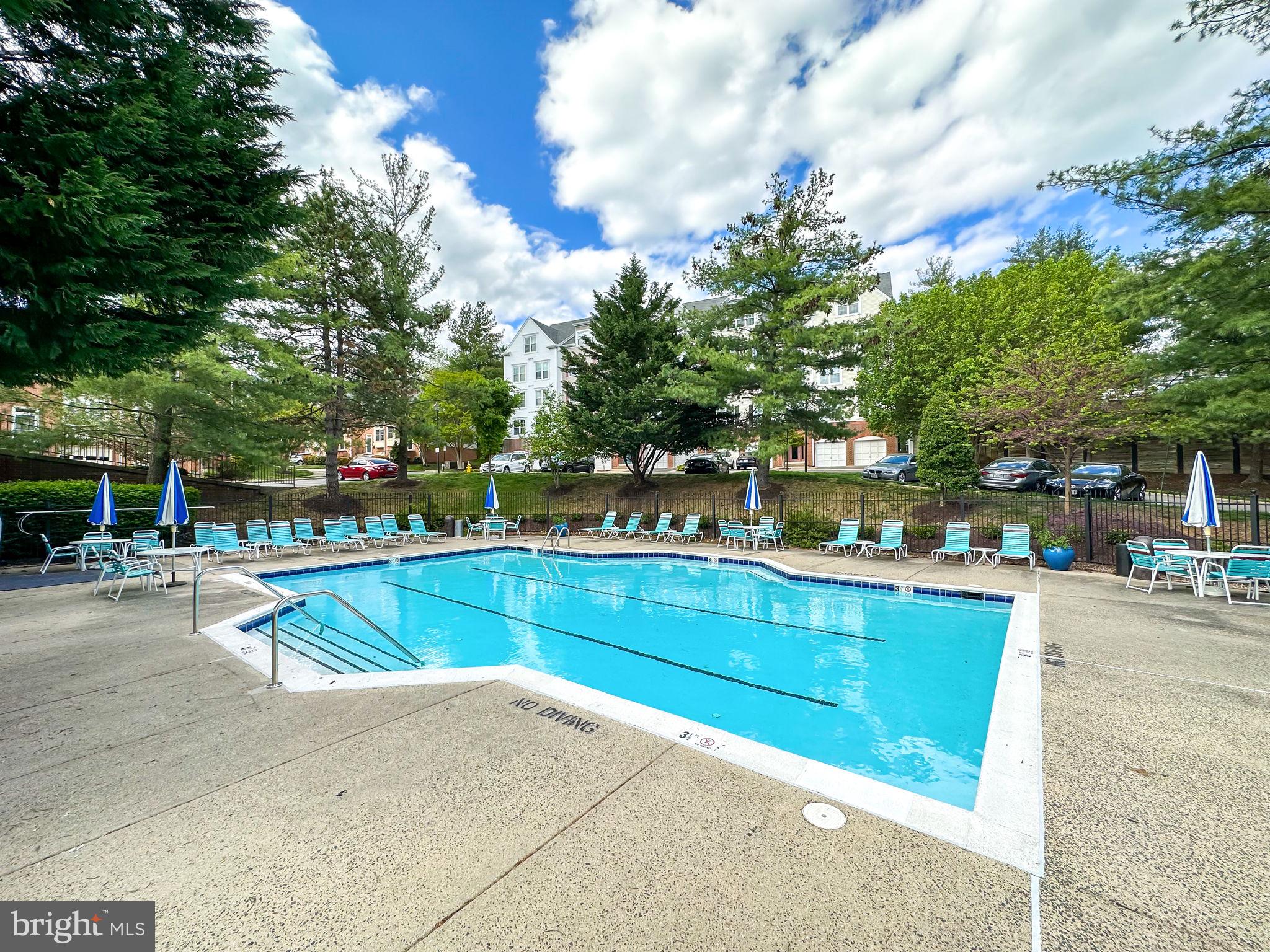 HILLWOOD - Residential