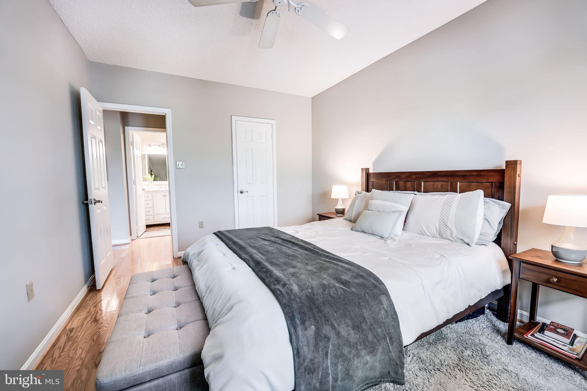 HILLWOOD - Residential