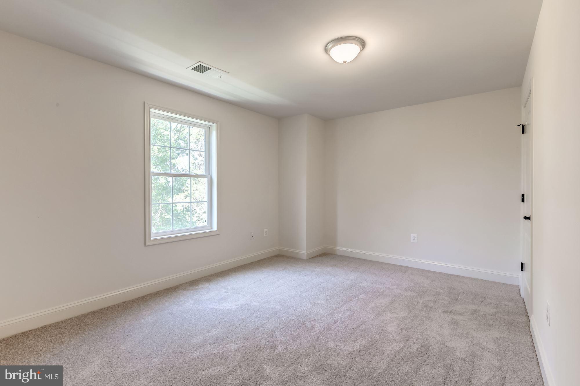 ALDIE ROAD - Residential