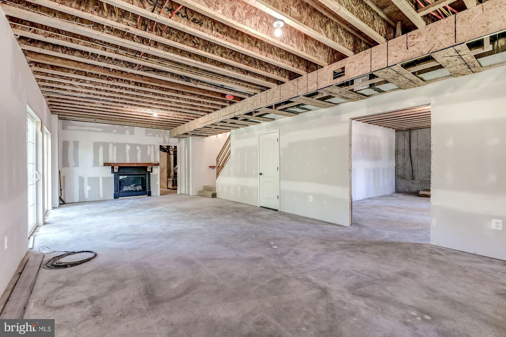 ALDIE ROAD - Residential