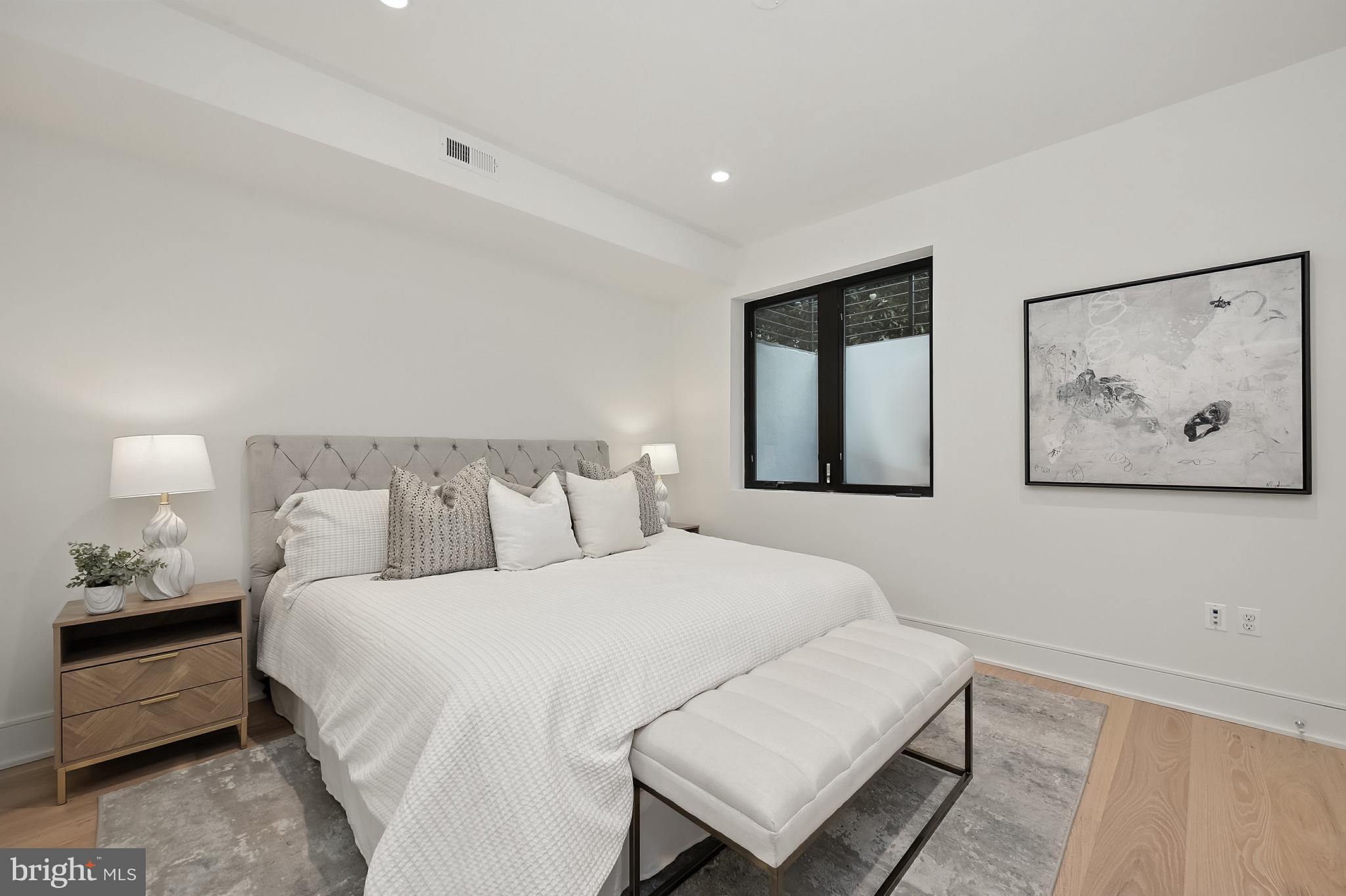 BURLEITH - Residential