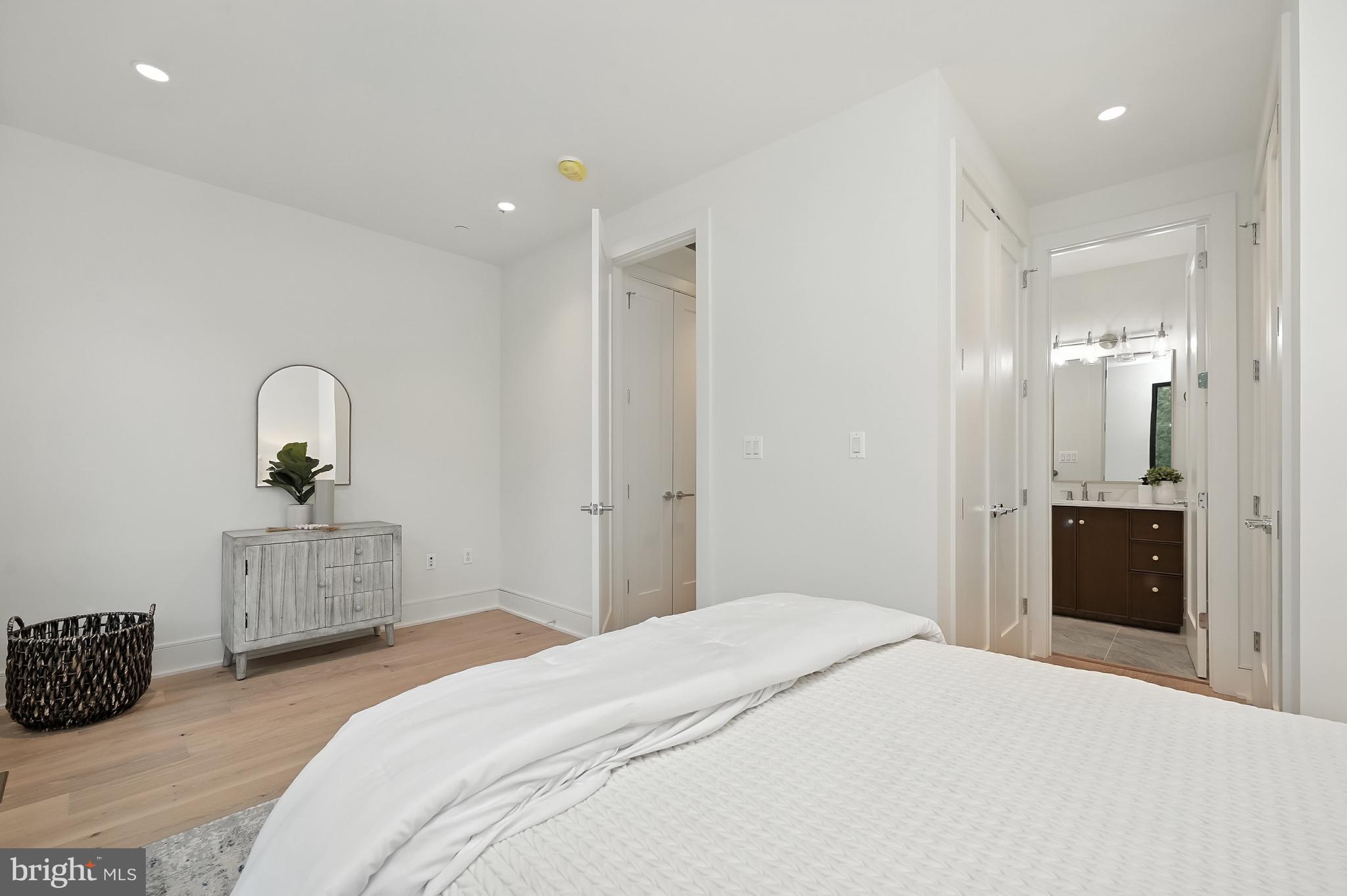 BURLEITH - Residential