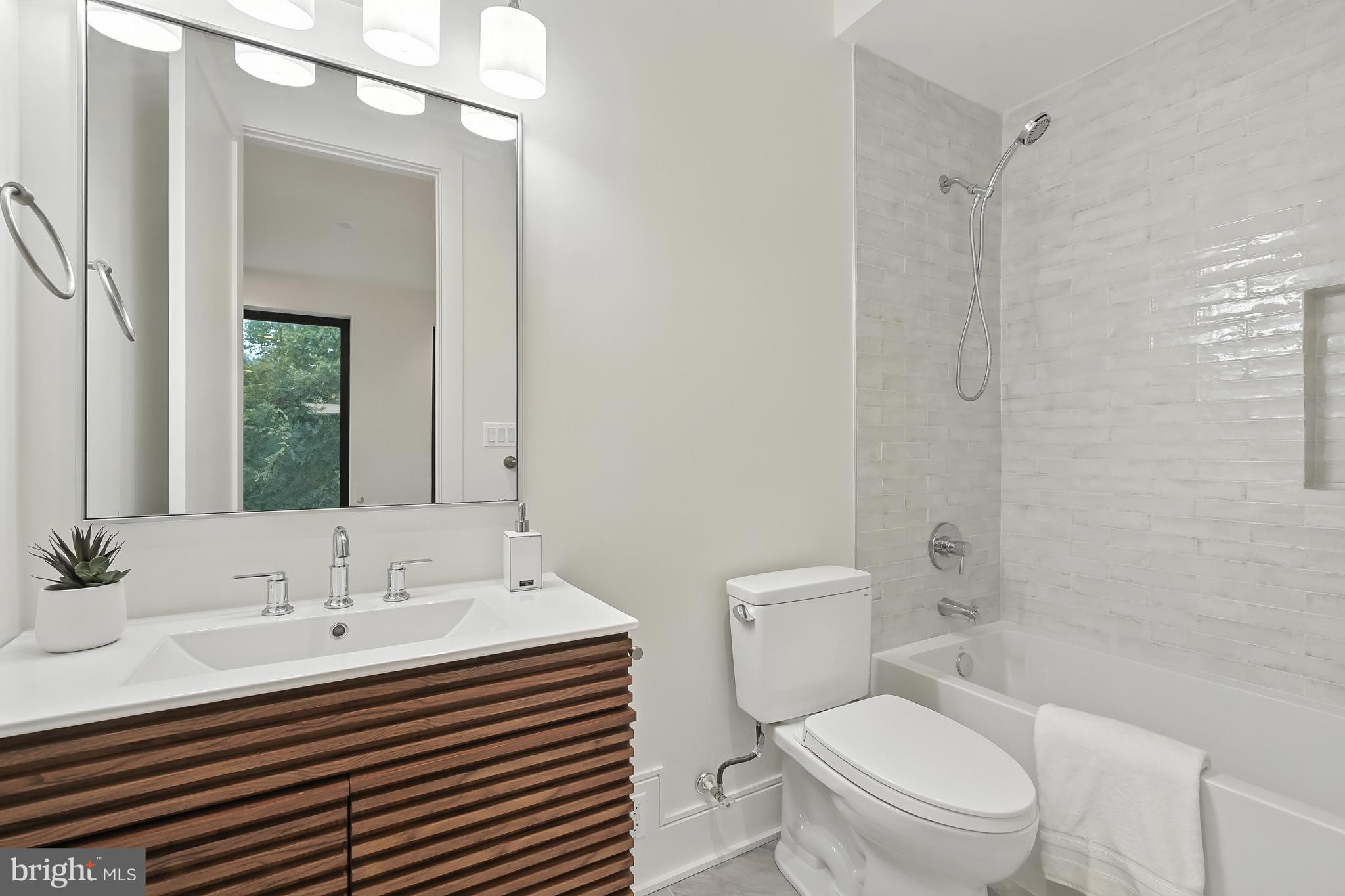 BURLEITH - Residential