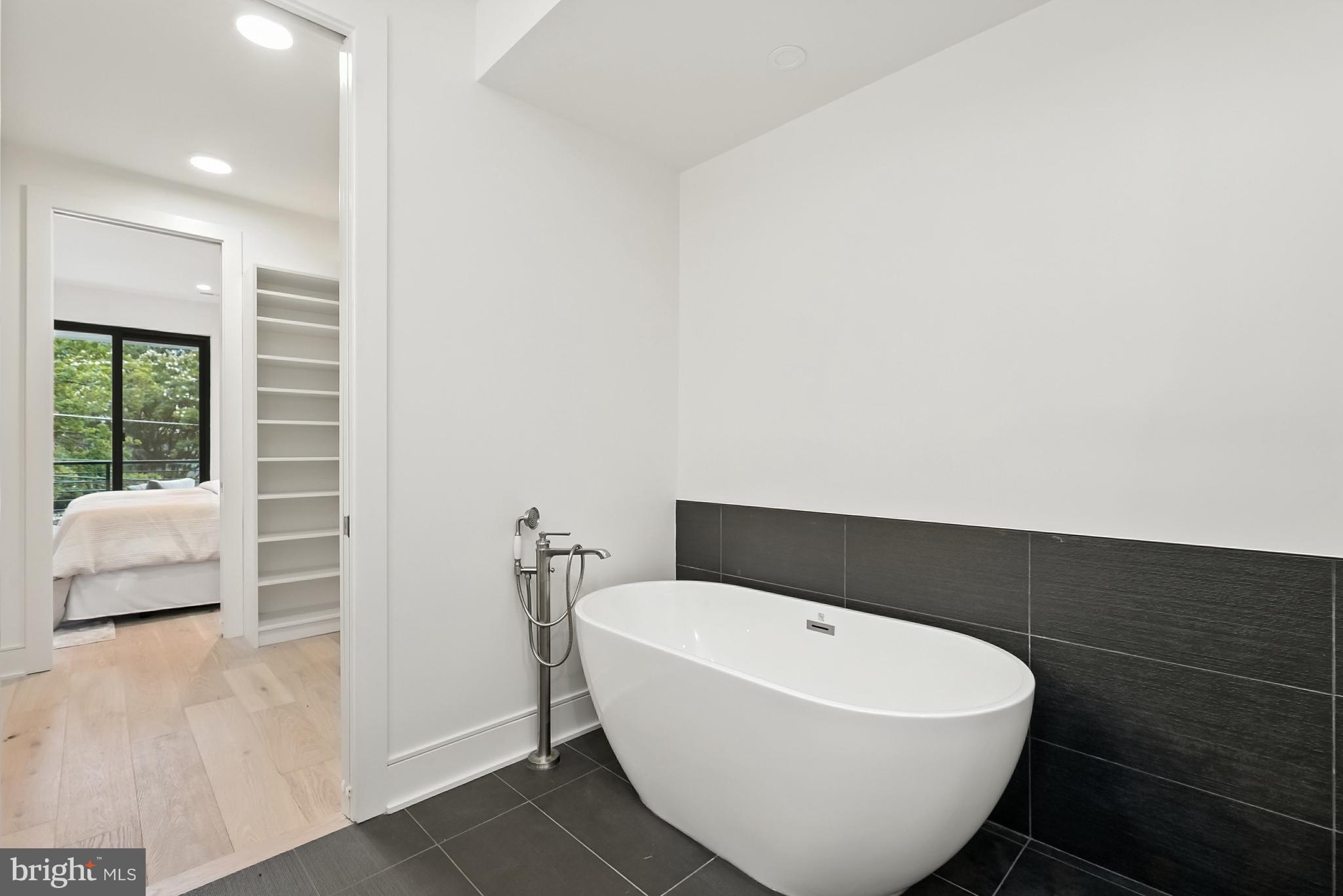 BURLEITH - Residential