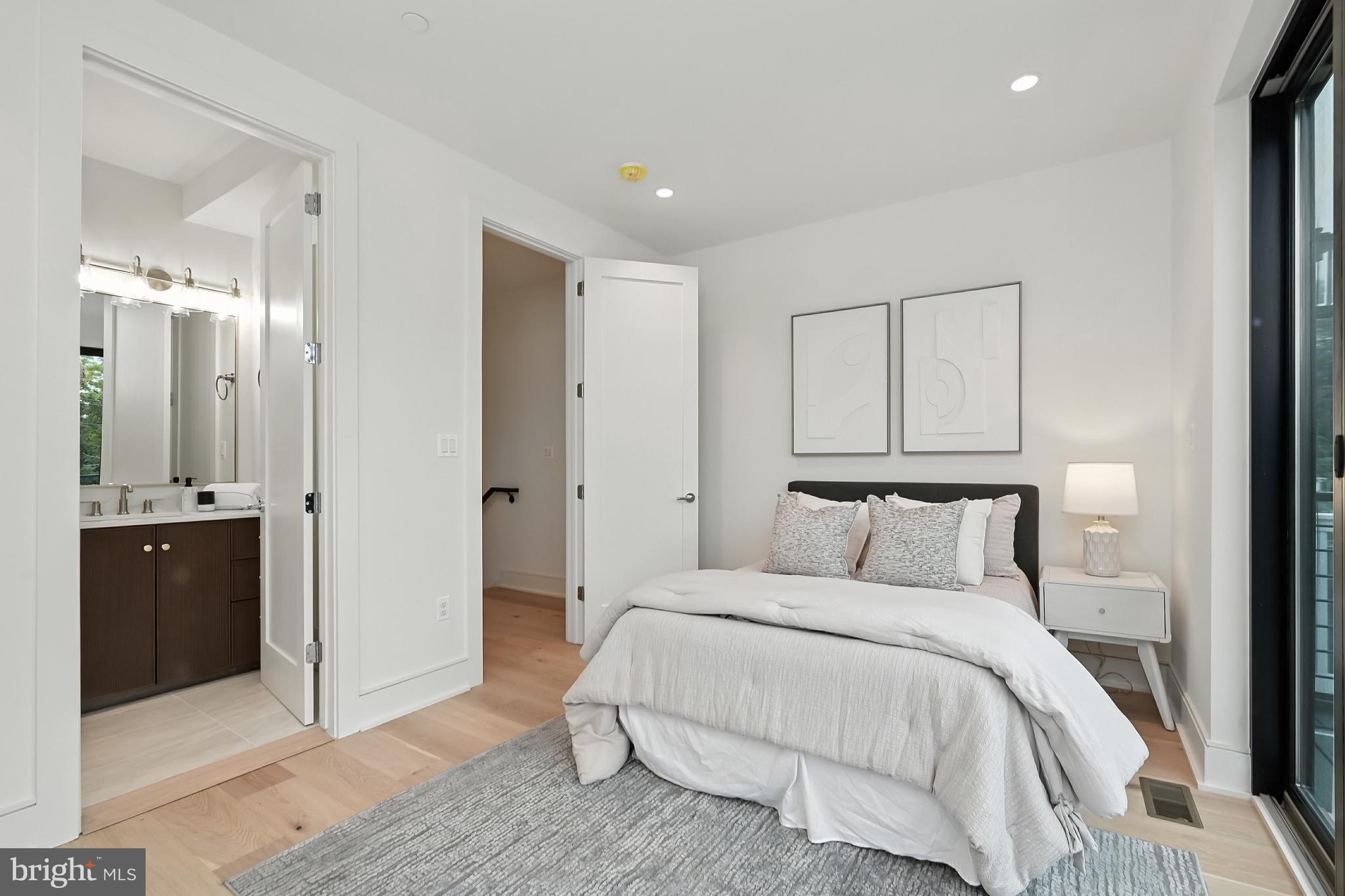BURLEITH - Residential
